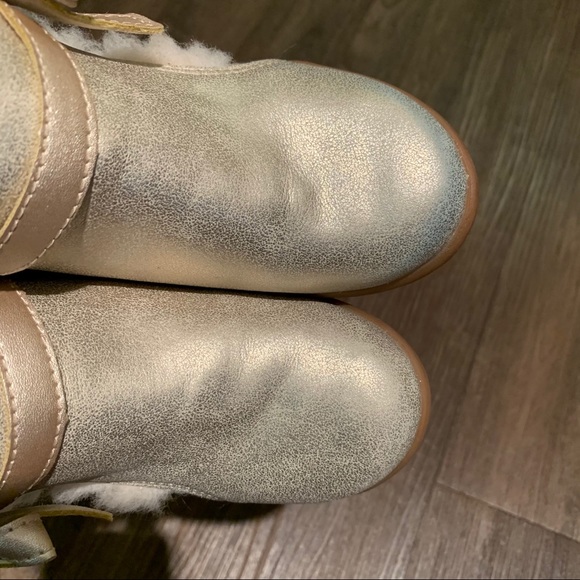 UGG 🔴 Kids Ugg Boot - Picture 3 of 9